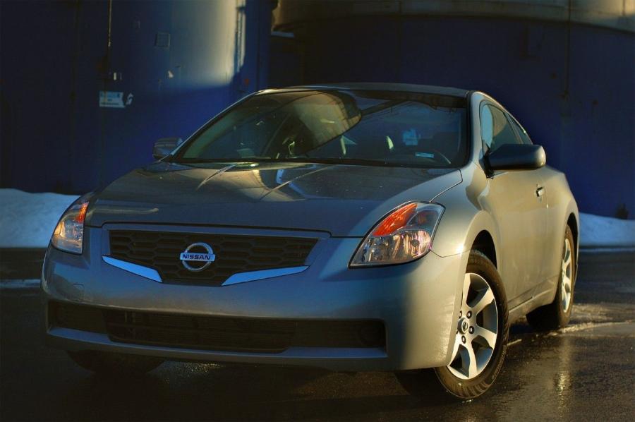  Nissan Altima Coupe 2.5S 2008 года  (фото 6 из 50)